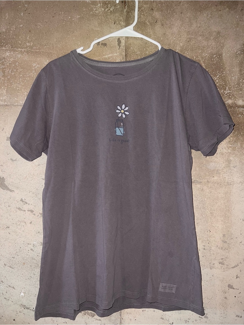 Life Is Good Men's Charcoal Tee with Daisy Graphic